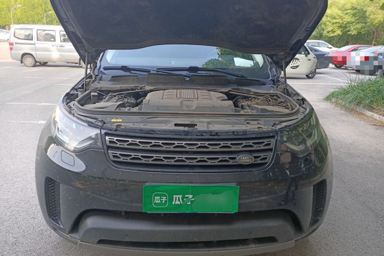 Used Land Rover Discovery 2017 3.0 SC V6 SE Engine Bay