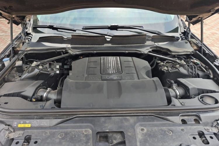Used Land Rover Discovery 2017 3.0 SC V6 SE Engine Bay