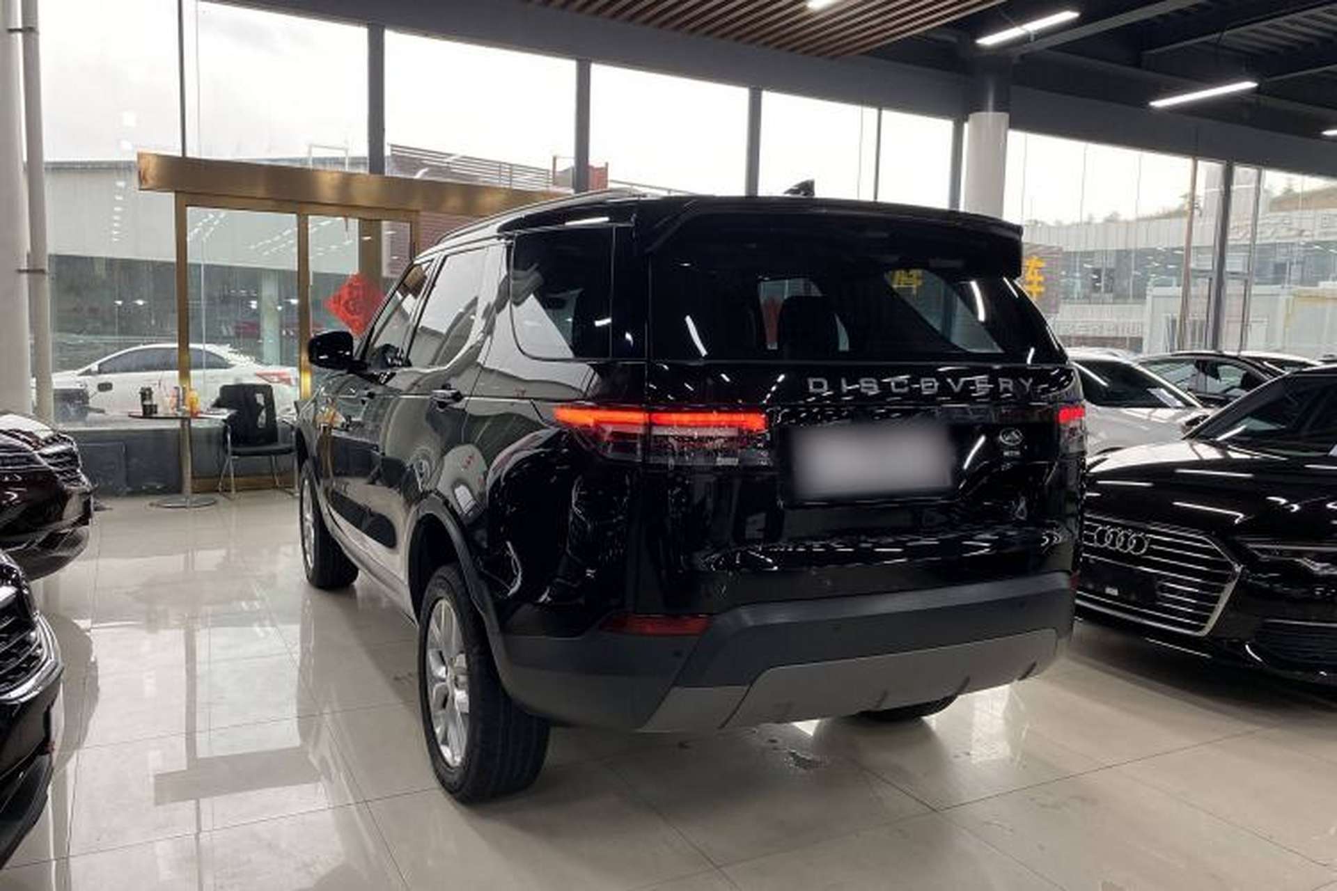 Used Land Rover Discovery 2017 3.0 SC V6 S Exterior 3