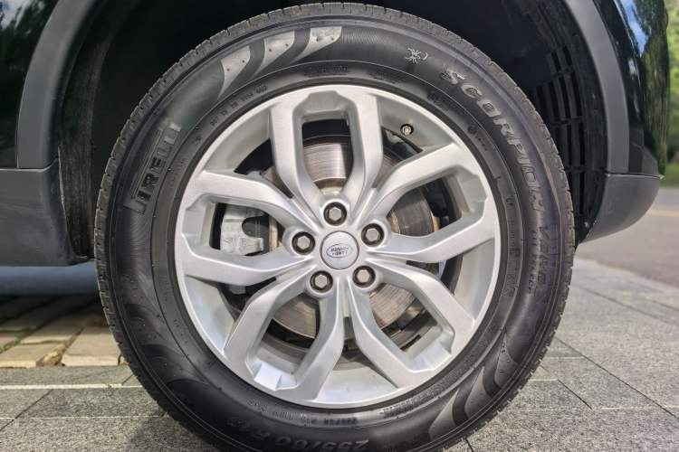 Used Land Rover Discovery 2017 3.0 SC V6 SE Exterior 7