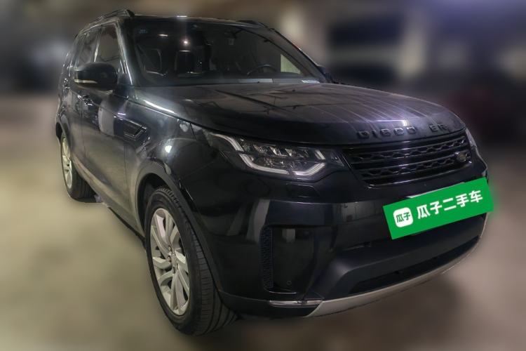 Used Land Rover Discovery 2017 3.0 SC V6 HSE Front Right 45 Deg