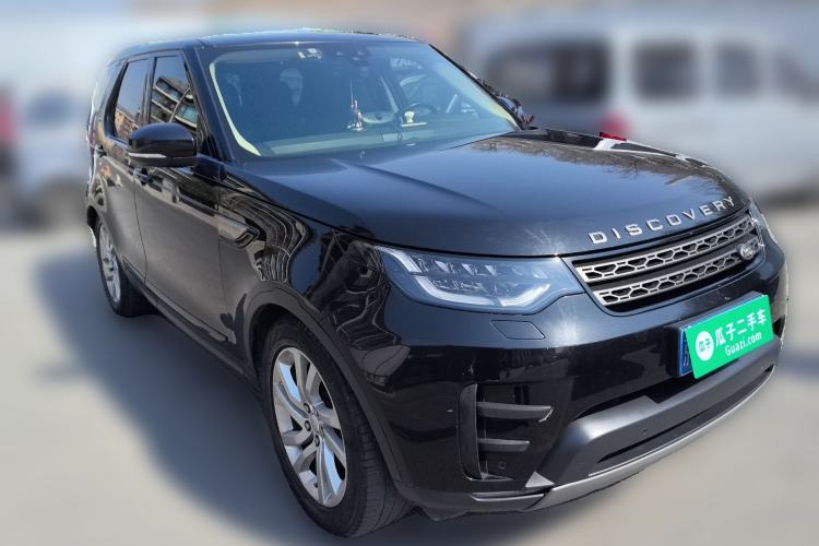 Used Land Rover Discovery 2017 3.0 SC V6 SE Front Right 45 Deg