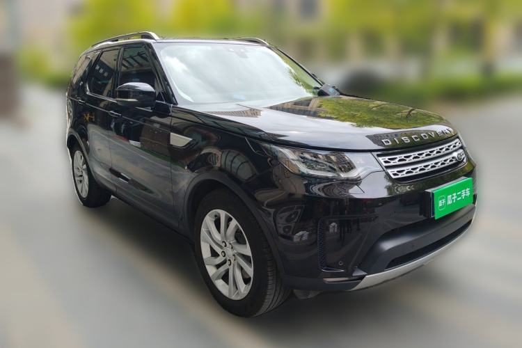 Used Land Rover Discovery 2017 3.0 SC V6 HSE Front Right 45 Deg