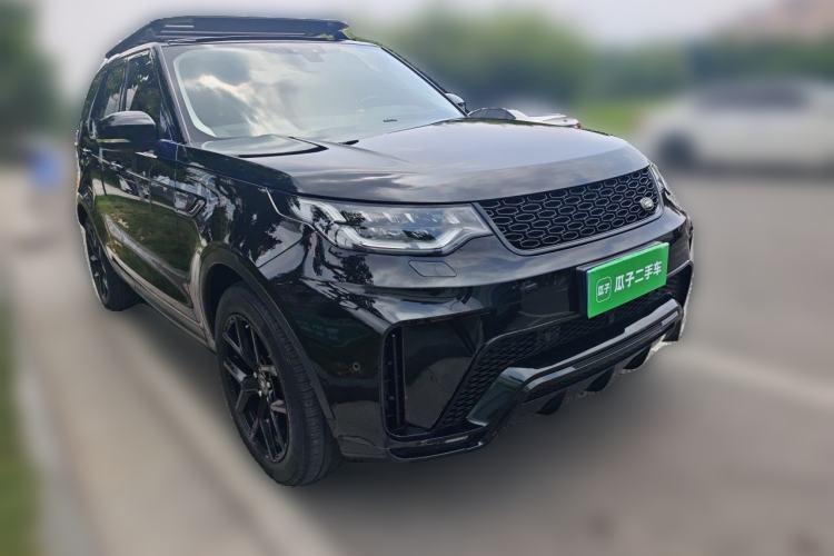 Used Land Rover Discovery 2017 3.0 SC V6 SE Front Right 45 Deg