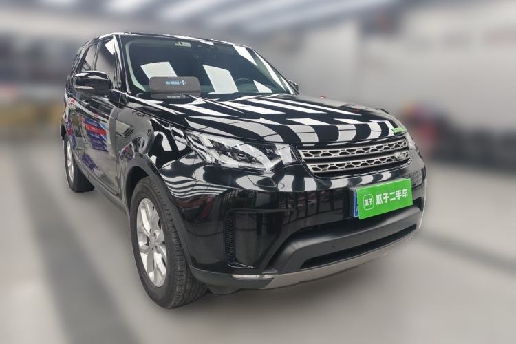 Used Land Rover Discovery 2017 3.0 SC V6 SE Front Right 45 Deg
