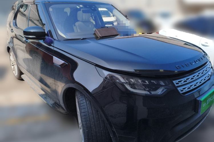 Used Land Rover Discovery 2017 3.0 SC V6 First Edition Limited Edition Front Right 45 Deg
