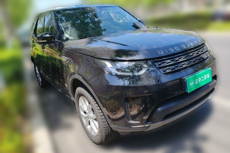 Used Land Rover Discovery 2017 3.0 SC V6 SE Front Right 45 Deg