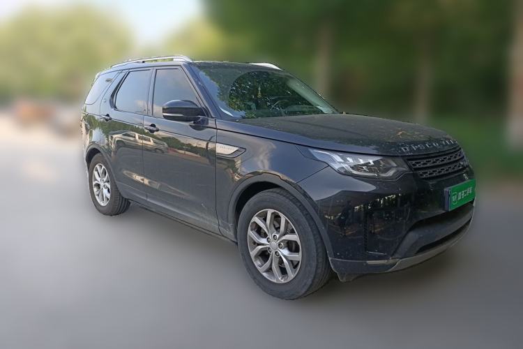 Used Land Rover Discovery 2017 3.0 SC V6 SE Front Right 45 Deg
