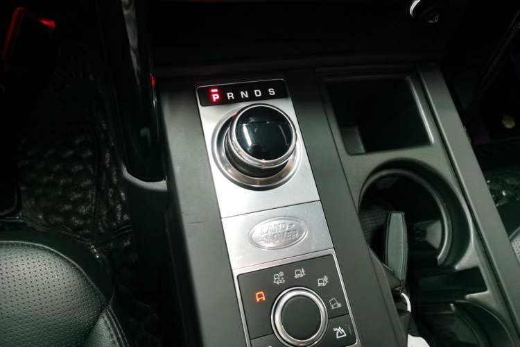 Used Land Rover Discovery 2017 3.0 SC V6 S Gear Lever