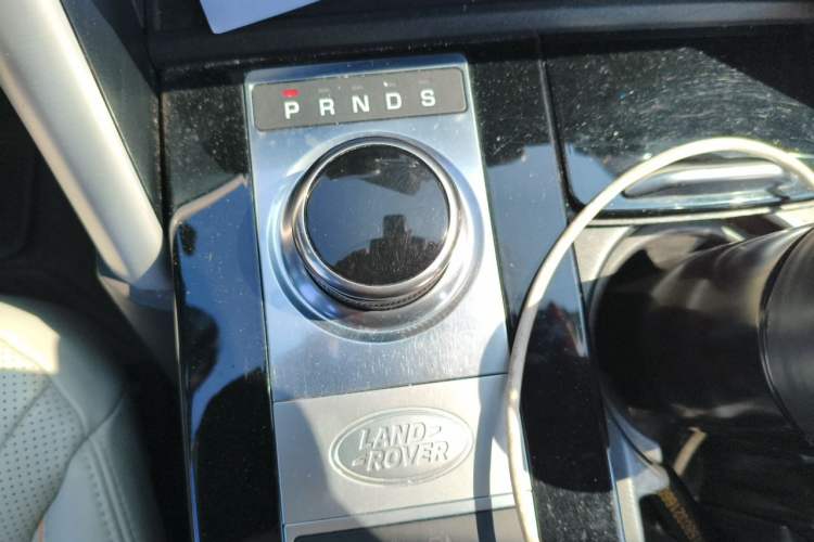 Used Land Rover Discovery 2017 3.0 SC V6 First Edition Limited Edition Gear Lever