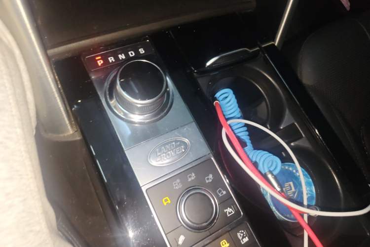 Used Land Rover Discovery 2017 3.0 SC V6 HSE Gear Lever
