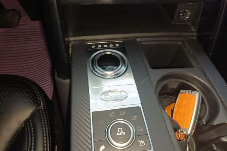 Used Land Rover Discovery 2017 5th Generation 3.0 V6 SE Gear Lever