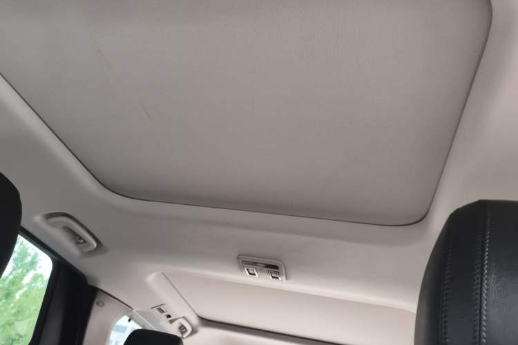 Used Land Rover Discovery 2017 3.0 SC V6 SE Headliner