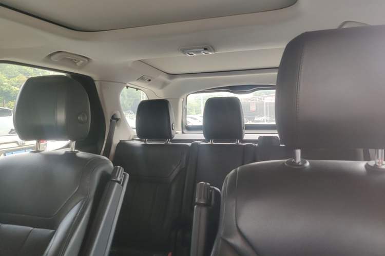 Used Land Rover Discovery 2017 3.0 SC V6 S Headliner