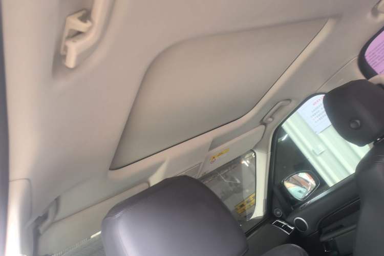 Used Land Rover Discovery 2017 3.0 SC V6 SE Headliner