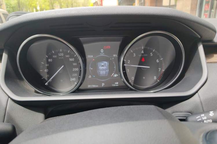 Used Land Rover Discovery 2017 3.0 SC V6 HSE Instrument Cluster