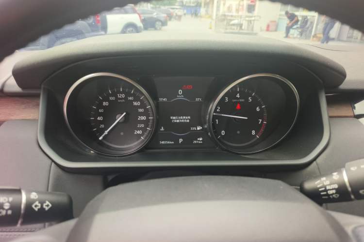 Used Land Rover Discovery 2017 3.0 SC V6 HSE Instrument Cluster