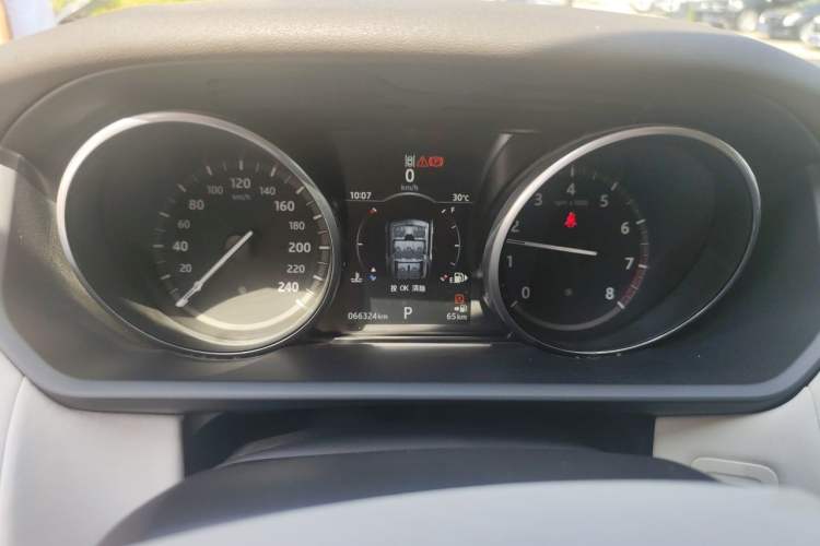 Used Land Rover Discovery 2017 3.0 SC V6 HSE Instrument Cluster