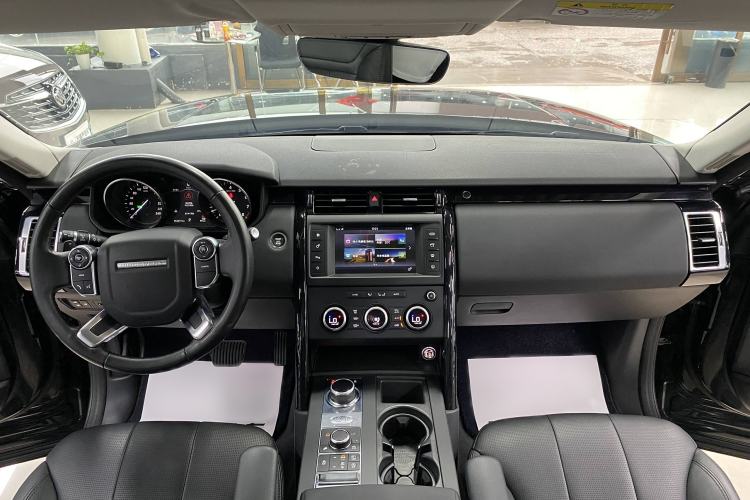 Used Land Rover Discovery 2017 3.0 SC V6 S Interior 1