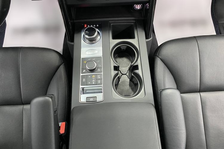 Used Land Rover Discovery 2017 3.0 SC V6 S Interior 4
