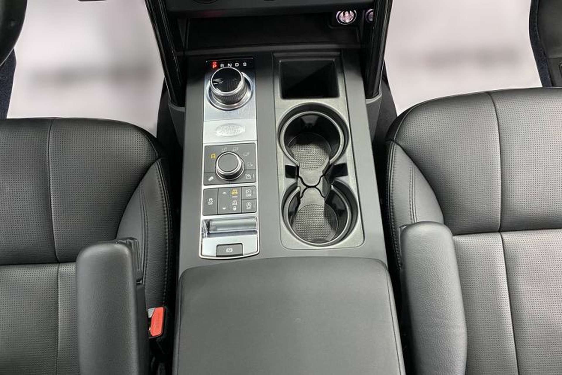 Used Land Rover Discovery 2017 3.0 SC V6 S Interior 4