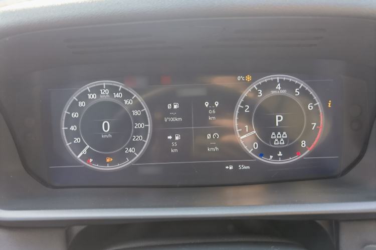 Used Land Rover Discovery 2017 3.0 SC V6 SE Interior 5