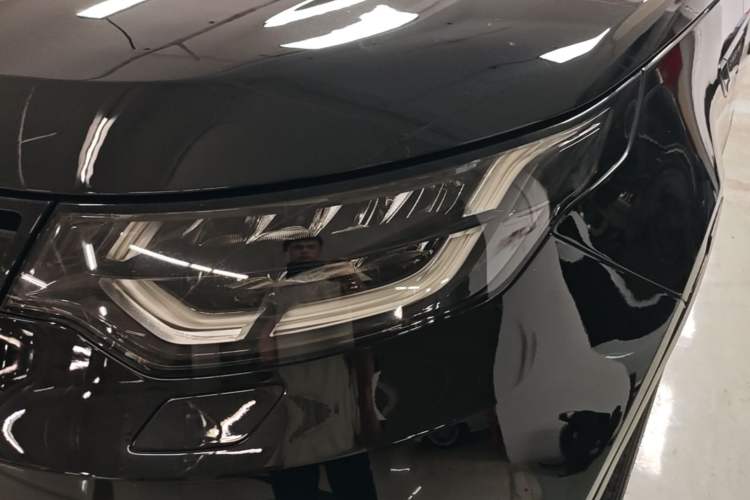 Used Land Rover Discovery 2017 3.0 SC V6 SE Left Front Headlight