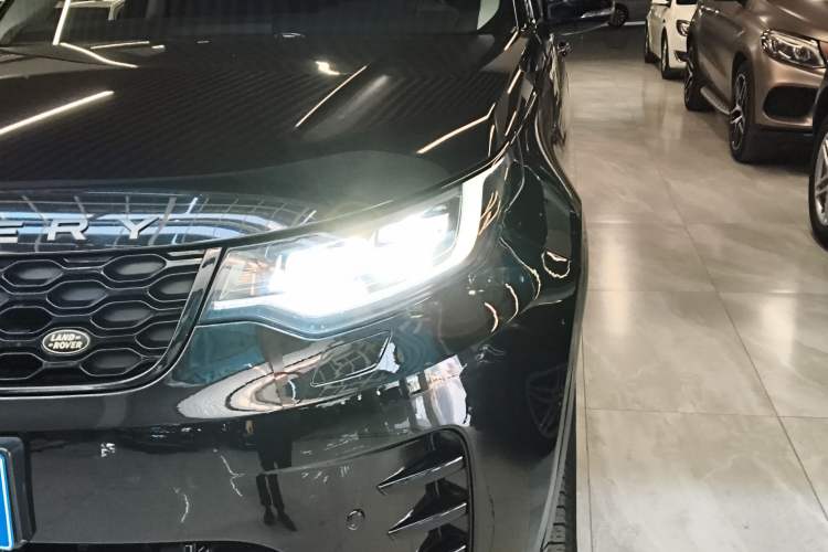 Used Land Rover Discovery 2017 3.0 SC V6 SE Left Front Headlight