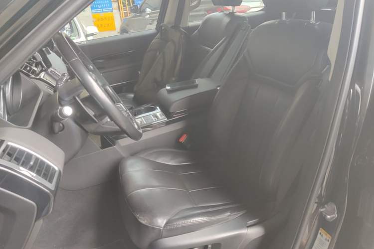 Used Land Rover Discovery 2017 3.0 SC V6 S Left Front Seat