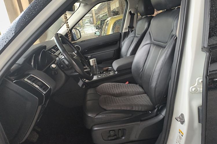 Used Land Rover Discovery 2017 3.0 SC V6 HSE Left Front Seat