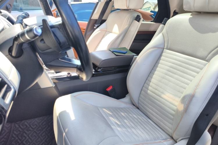 Used Land Rover Discovery 2017 3.0 SC V6 First Edition Limited Edition Left Front Seat