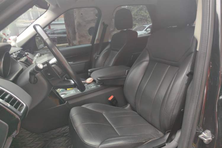 Used Land Rover Discovery 2017 3.0 SC V6 S Left Front Seat