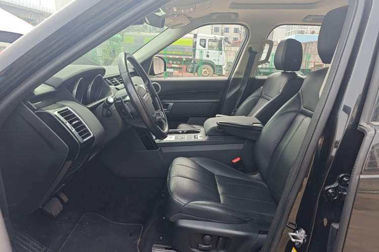 Used Land Rover Discovery 2017 3.0 SC V6 SE Left Front Seat