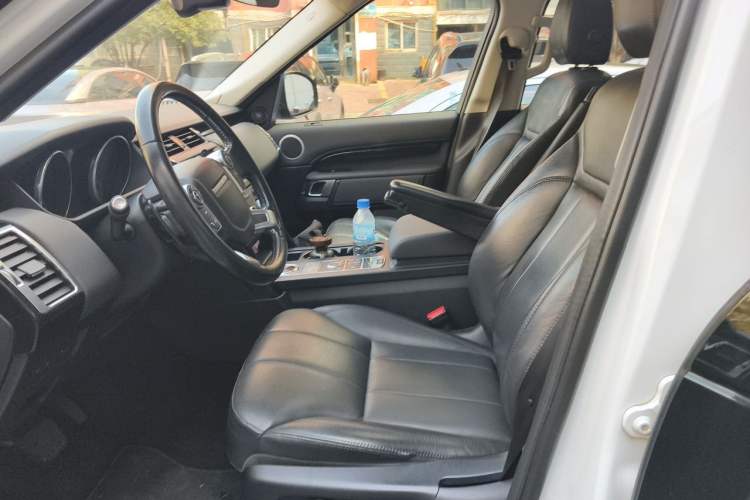 Used Land Rover Discovery  Left Front Seat