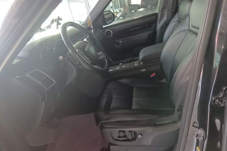 Used Land Rover Discovery 2017 5th Generation 3.0 V6 SE Left Front Seat