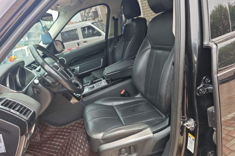 Used Land Rover Discovery 2017 3.0 SC V6 SE Left Front Seat