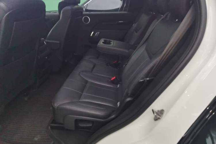 Used Land Rover Discovery 2017 3.0 SC V6 SE Left Rear Seat