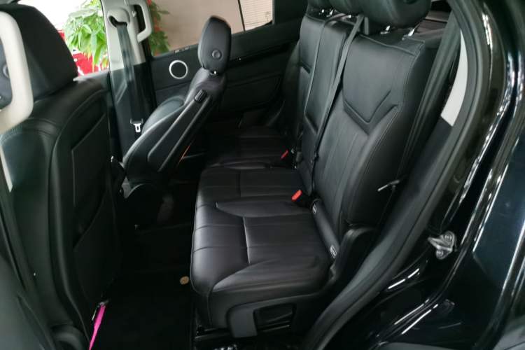 Used Land Rover Discovery 2017 3.0 SC V6 S Left Rear Seat