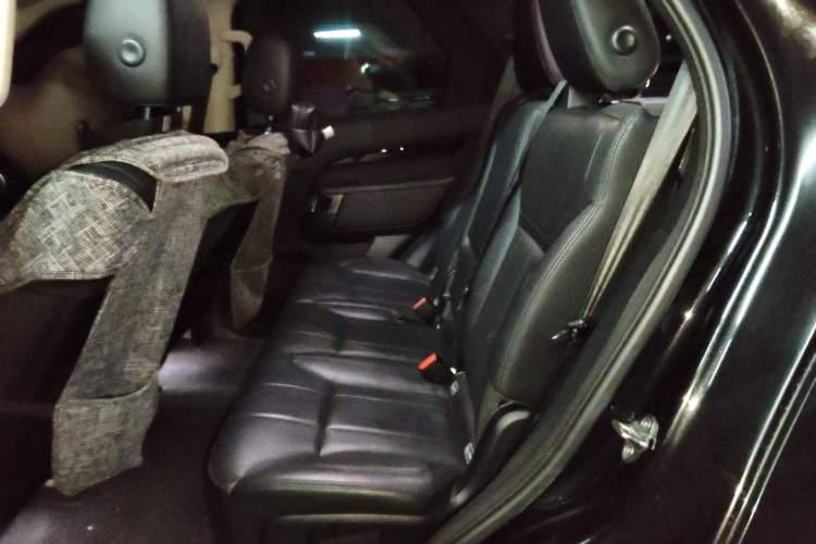 Used Land Rover Discovery 2017 3.0 SC V6 SE Left Rear Seat