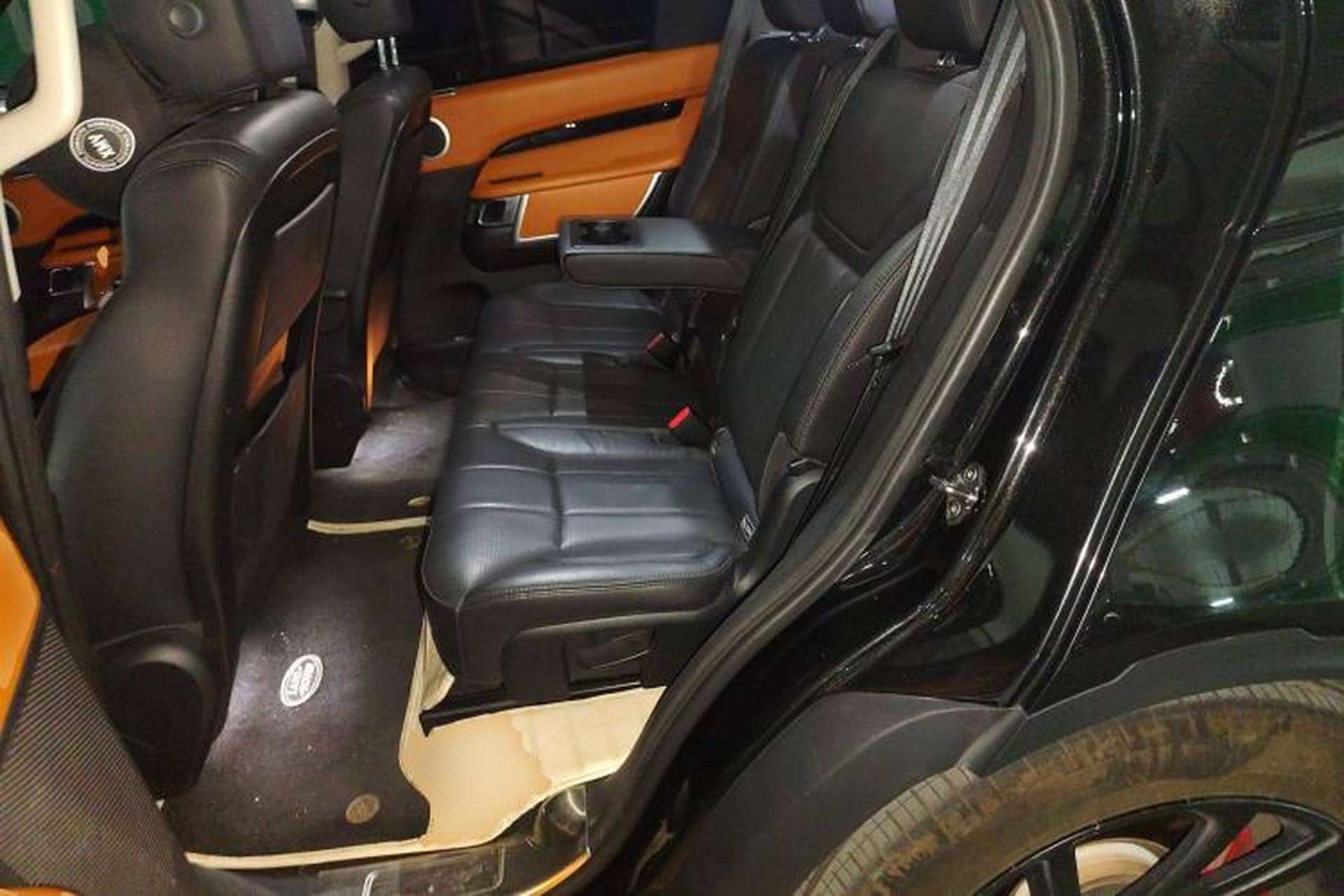 Used Land Rover Discovery 2017 3.0 SC V6 SE Left Rear Seat