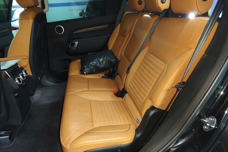 Used Land Rover Discovery 2017 3.0 SC V6 HSE Left Rear Seat