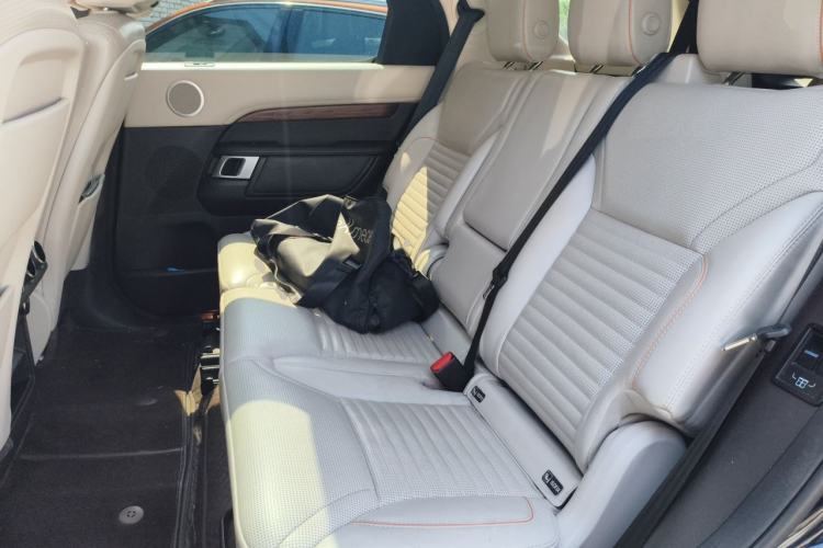 Used Land Rover Discovery 2017 3.0 SC V6 First Edition Limited Edition Left Rear Seat