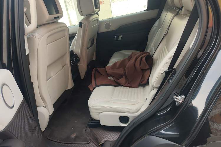 Used Land Rover Discovery 2017 3.0 SC V6 First Edition Limited Edition Left Rear Seat