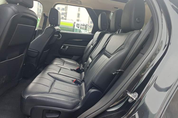 Used Land Rover Discovery 2017 3.0 SC V6 SE Left Rear Seat
