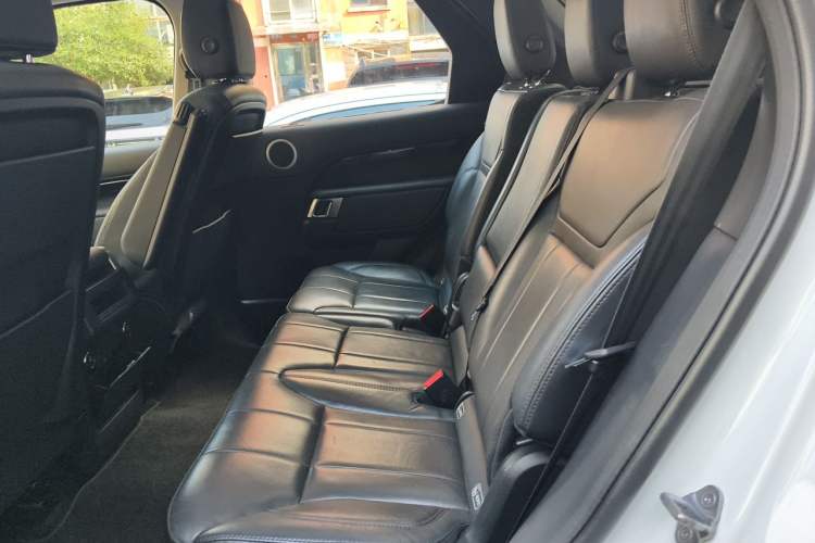 Used Land Rover Discovery  Left Rear Seat