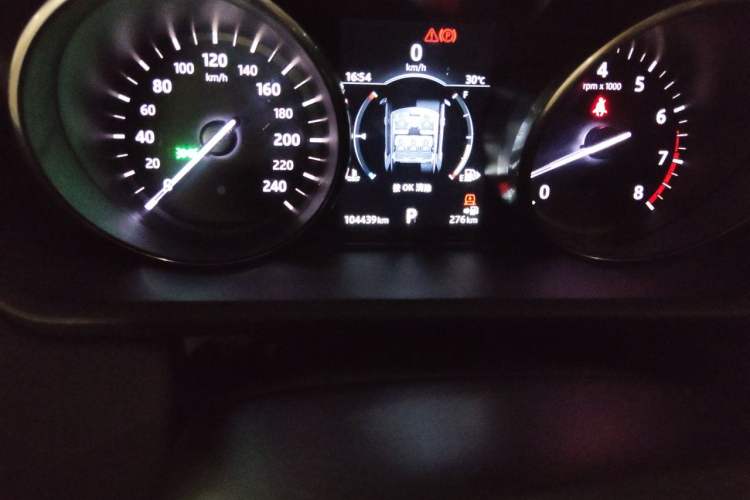 Used Land Rover Discovery 2017 3.0 SC V6 S Odometer Close Up