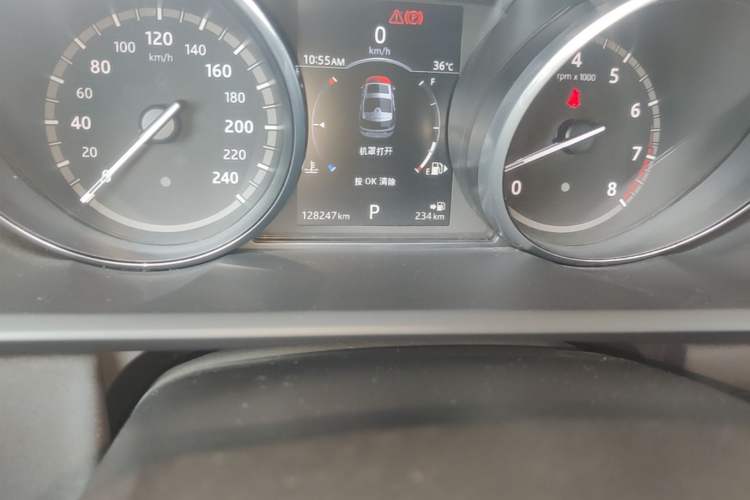 Used Land Rover Discovery 2017 3.0 SC V6 S Odometer Close Up