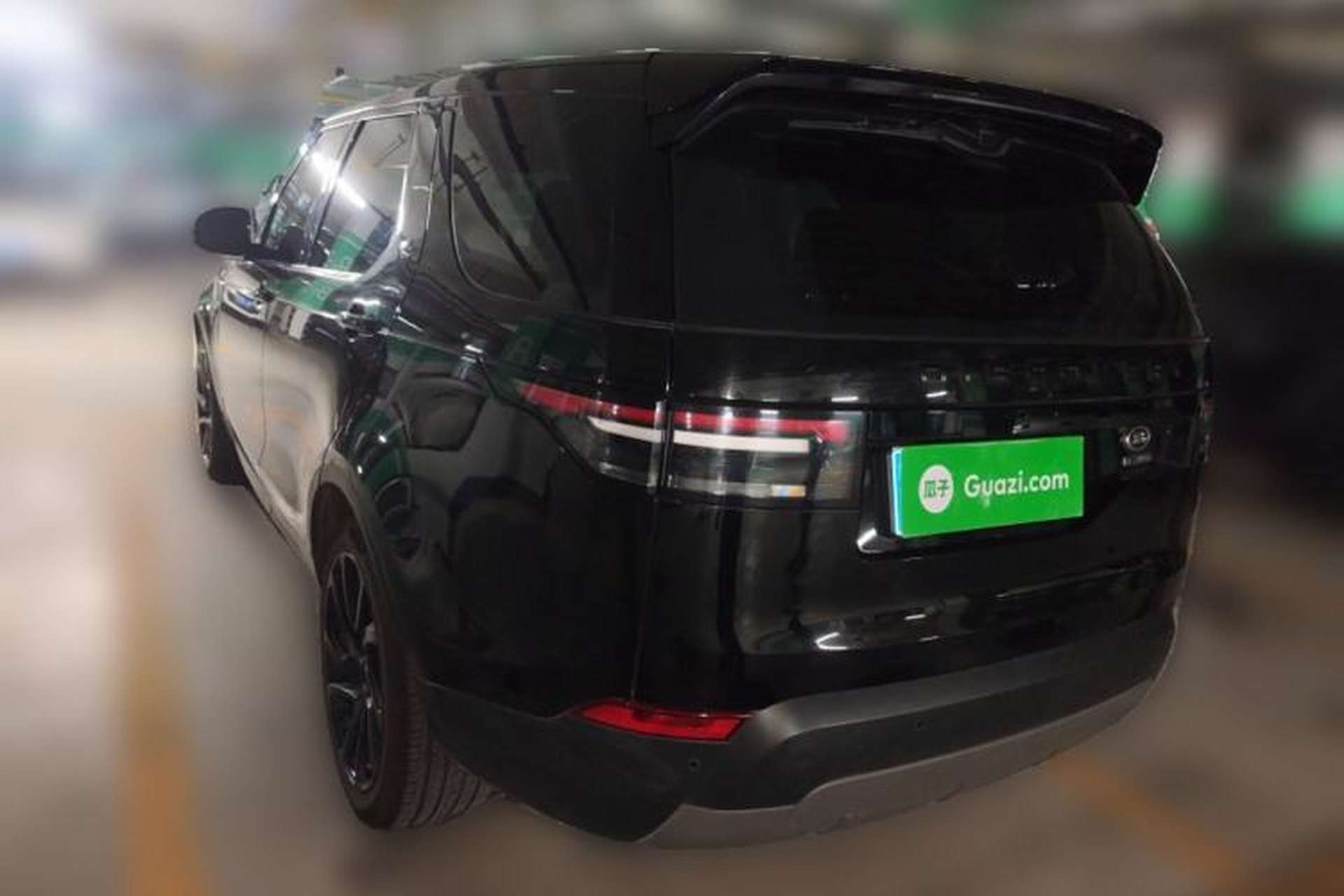 Used Land Rover Discovery 2017 3.0 SC V6 SE Rear Left 45 Deg