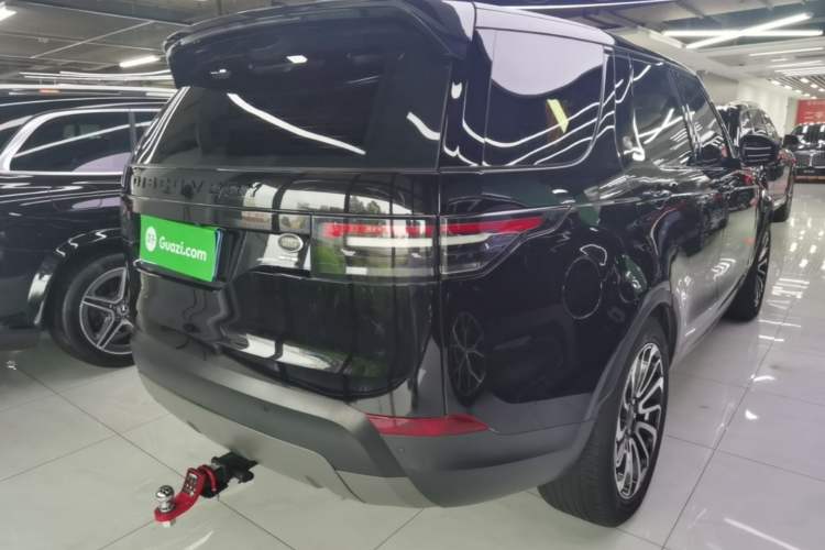Used Land Rover Discovery 2017 3.0 SC V6 SE Rear Right 45 Deg
