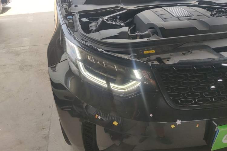 Used Land Rover Discovery 2017 3.0 SC V6 S Right Front Headlight